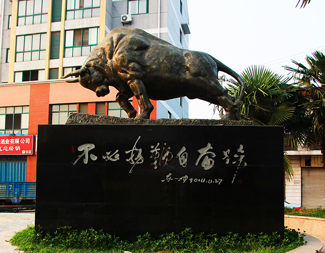 ����ɫɫ��ţ�������������S�����������x